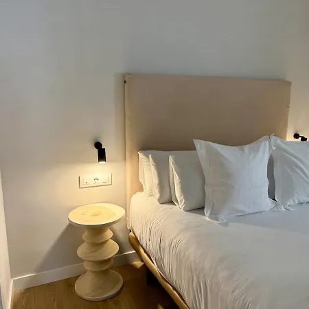 Apartment Conde Brand New Stylish *