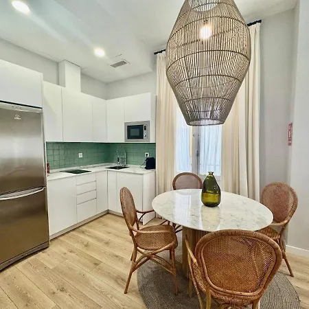 Conde Brand New Stylish Apartment *