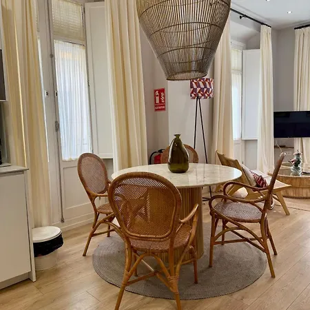 Apartment Conde Brand New Stylish