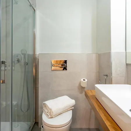 Conde Brand New Stylish Apartment Seville