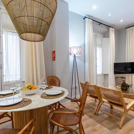 Apartment Conde Brand New Stylish