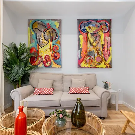 Apartment Conde Brand New Stylish